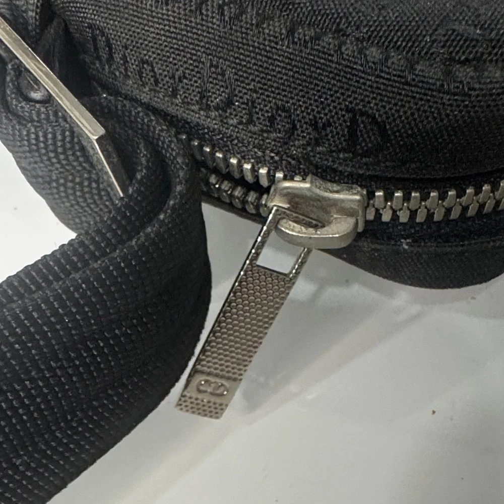 CD ☝️✨ Authentic Christian Dior Black Canvas Crossbody Bag ✨